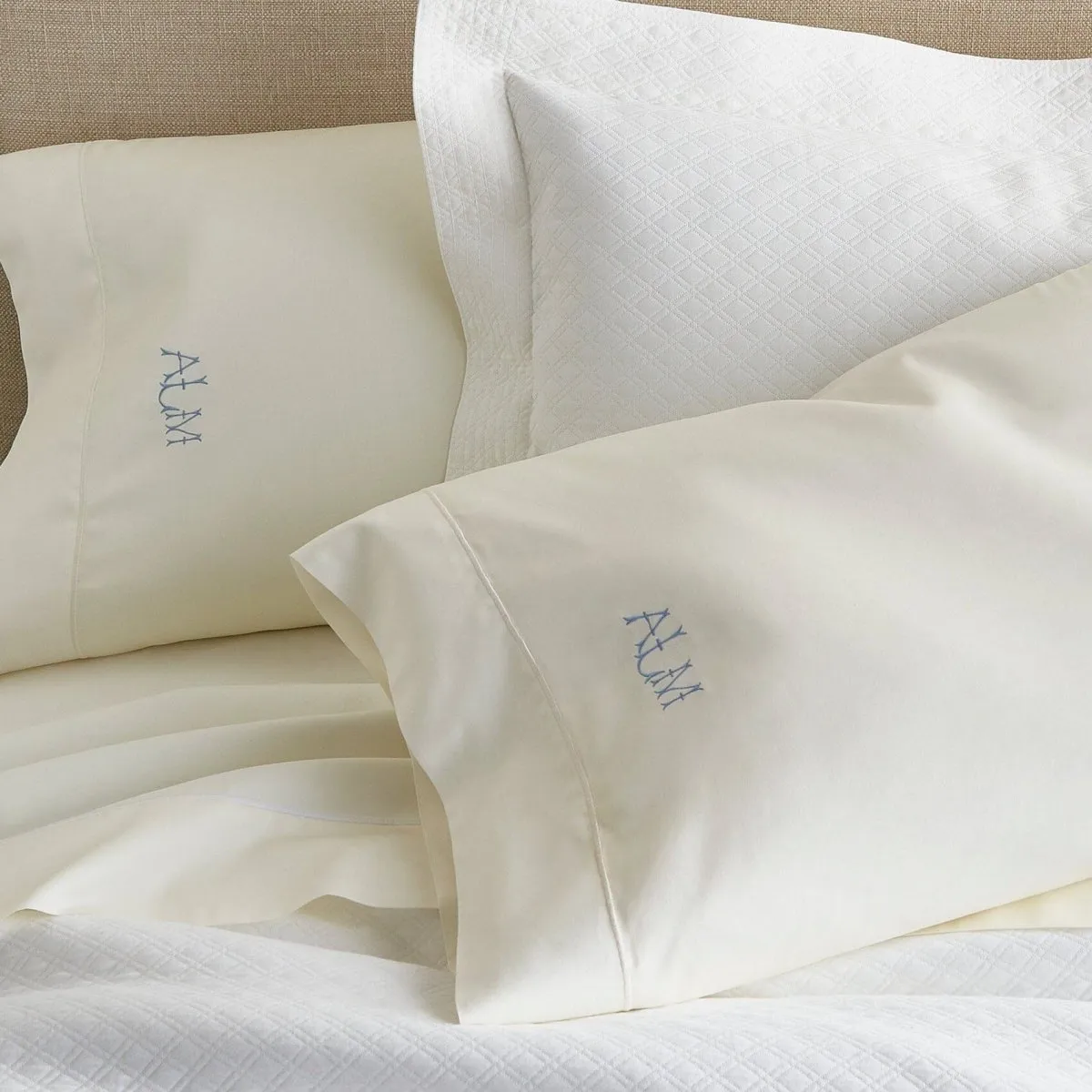Soprano Ivory Bedding by Peacock Alley